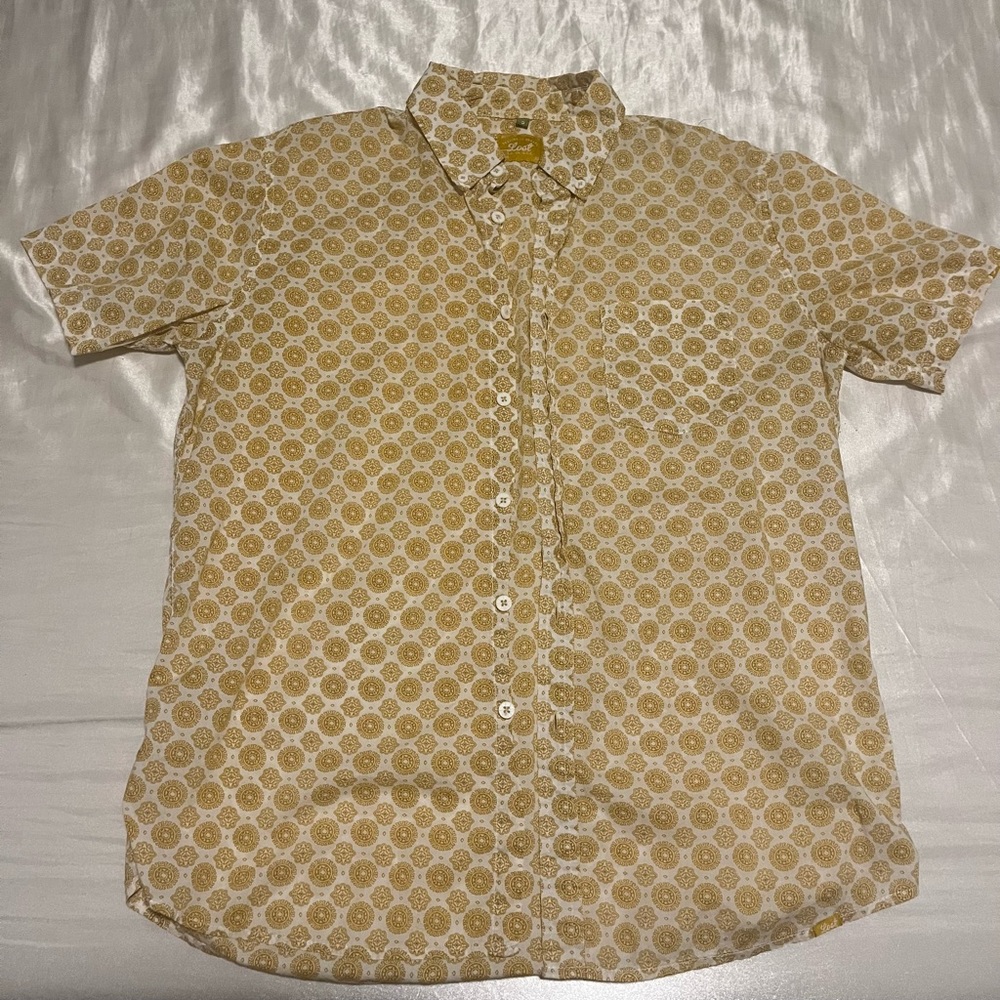 Lost Enterprises Casual Button-Down Hawaiian Cool Pattern Yellow Men’s Small